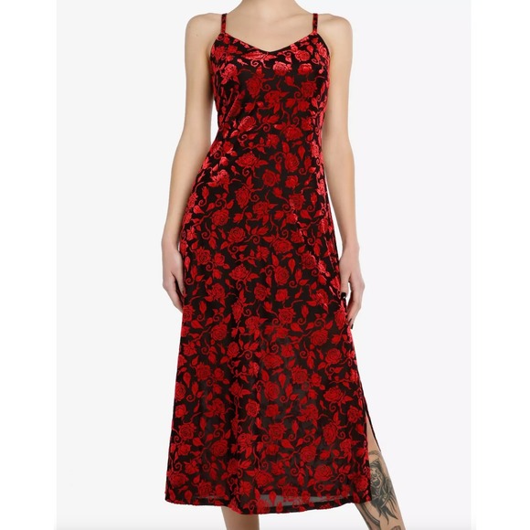 Social Collision Black & Red Roses Velvet Midaxi Dress size XS (1) - Picture 2 of 12